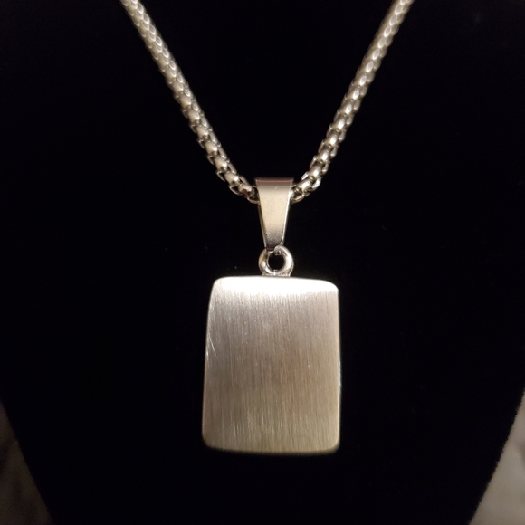 New Silver Plated Initial "F" Box Chain Necklace - Picture 5 of 8